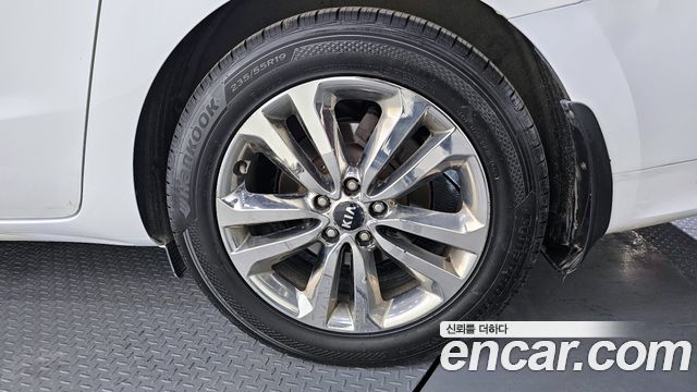 Kia Canival 2015 — photo 5