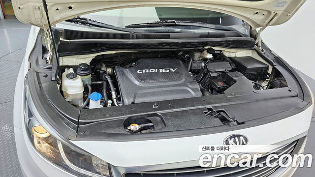 Kia Canival 2015 — photo 6