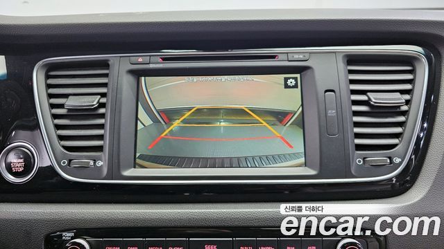 Kia Canival 2015 — photo 15