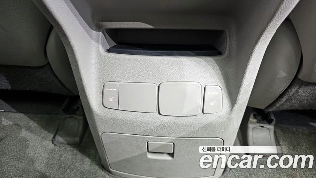 Kia Canival 2015 — photo 19
