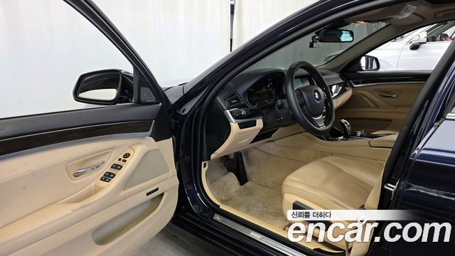 BMW 5-Series 2014 — photo 10