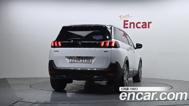 Peugeot 5008 2018 — photo 4