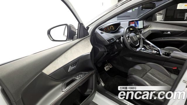 Peugeot 5008 2018 — photo 11