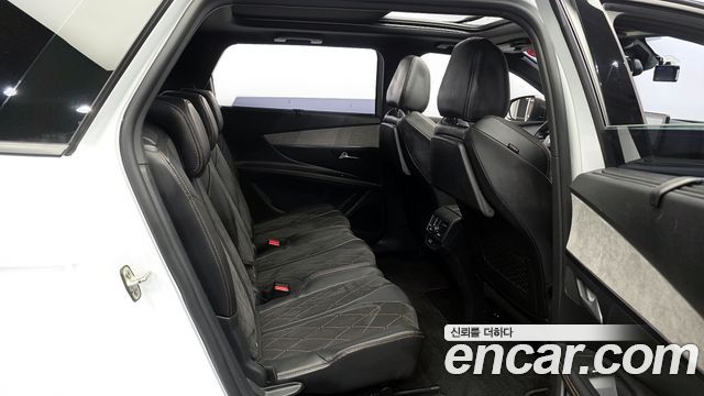 Peugeot 5008 2018 — photo 12