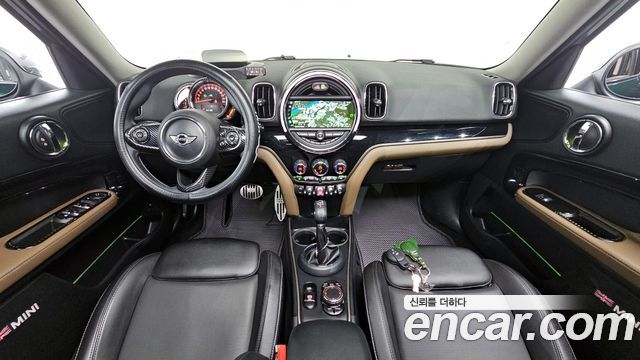 Mini Countryman 2018 — photo 7