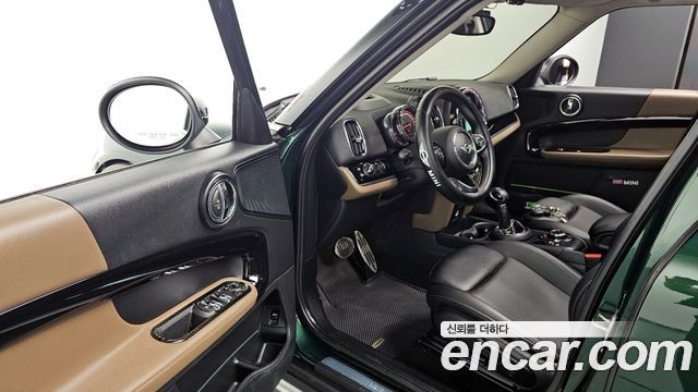 Mini Countryman 2018 — photo 11