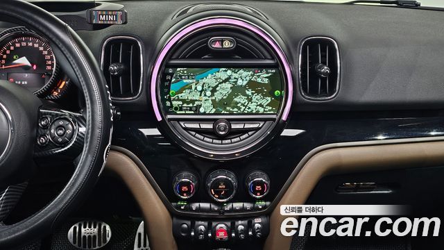 Mini Countryman 2018 — photo 14