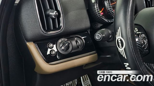 Mini Countryman 2018 — photo 16