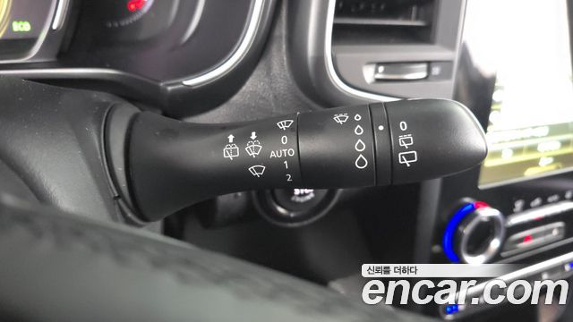 Renault Korea QM6 2021 — photo 18