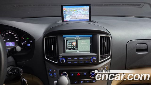 Hyundai Starex 2020 — photo 19