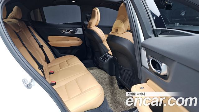 Volvo S60 2024 — photo 11