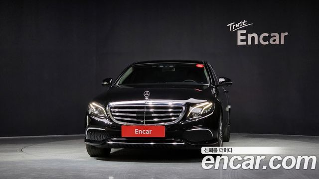 Mercedes-Benz E-Class 2020 — photo 3