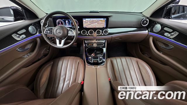 Mercedes-Benz E-Class 2020 — photo 7