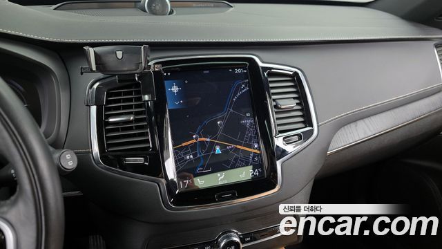Volvo XC90 2021 — photo 14