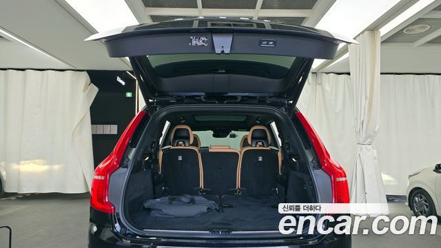 Volvo XC90 2021 — photo 20