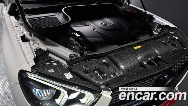 Mercedes-Benz GLE-Class 2022 — photo 6