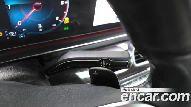 Mercedes-Benz GLE-Class 2022 — photo 9