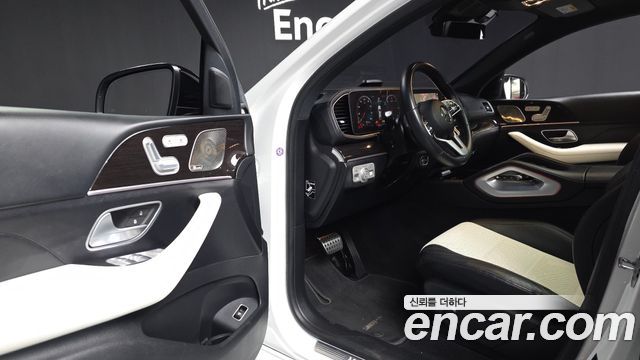 Mercedes-Benz GLE-Class 2022 — photo 10
