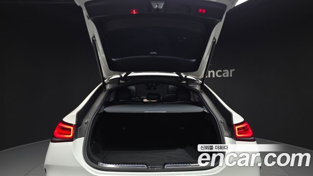 Mercedes-Benz GLE-Class 2022 — photo 20