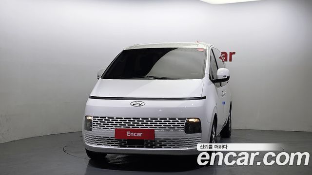 Hyundai Staria 2022 — photo 3