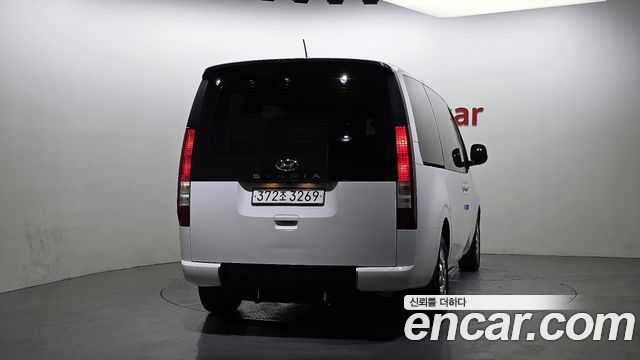 Hyundai Staria 2022 — photo 4