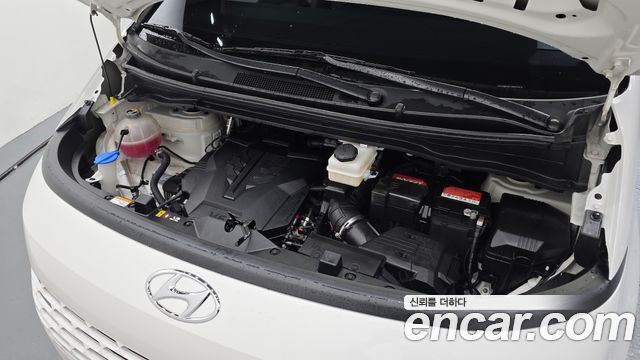 Hyundai Staria 2022 — photo 6
