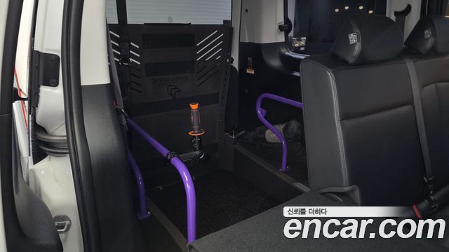 Hyundai Staria 2022 — photo 17