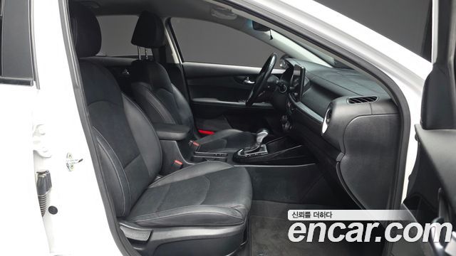 Kia K3 2022 — photo 11