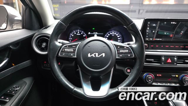 Kia K3 2022 — photo 13