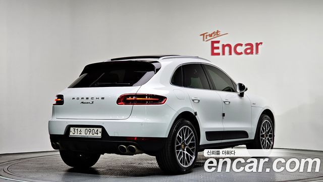 Porsche Macan 2017 — photo 2