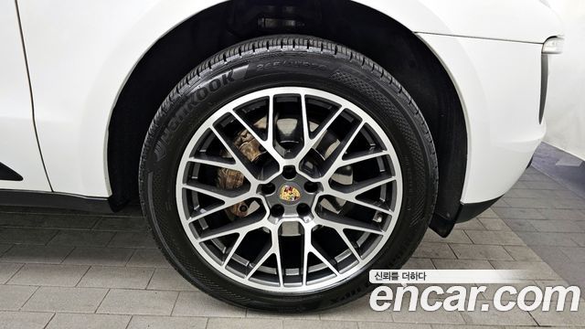 Porsche Macan 2017 — photo 5