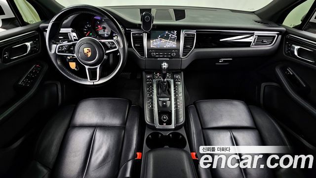 Porsche Macan 2017 — photo 7