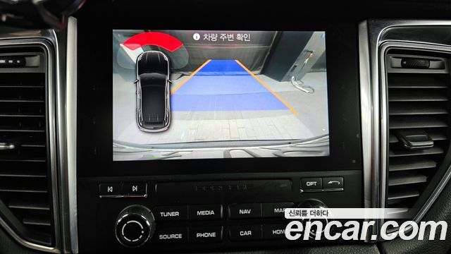 Porsche Macan 2017 — photo 15