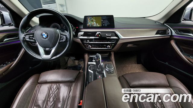 BMW 5-Series 2018 — photo 7