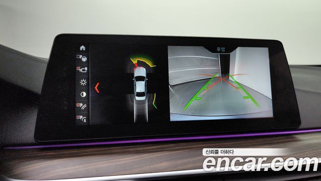 BMW 5-Series 2018 — photo 15