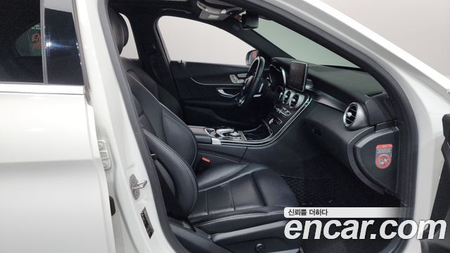 Mercedes-Benz C-Class 2017 — photo 11