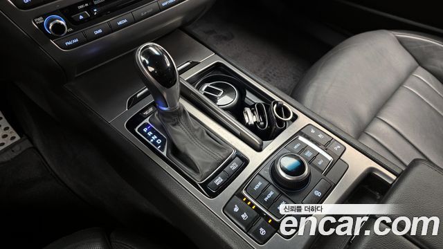 Hyundai Genesis 2015 — photo 9