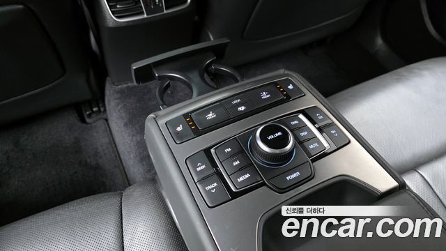 Hyundai Genesis 2015 — photo 19