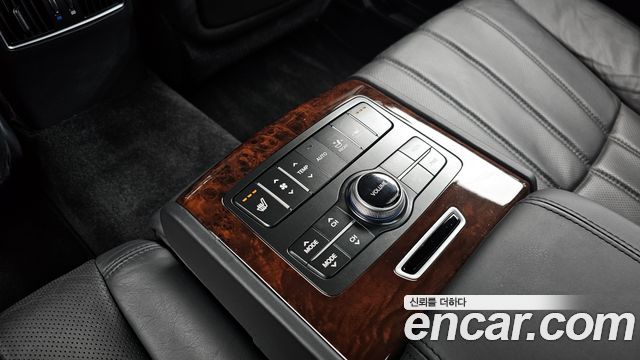 Hyundai Equus 2012 — photo 19