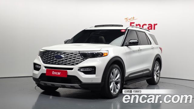 Ford Explorer 2022 — photo 1