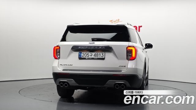 Ford Explorer 2022 — photo 4