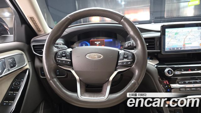Ford Explorer 2022 — photo 13