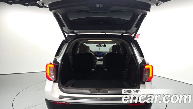 Ford Explorer 2022 — photo 20