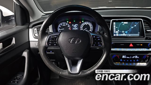 Hyundai Sonata 2018 — photo 13