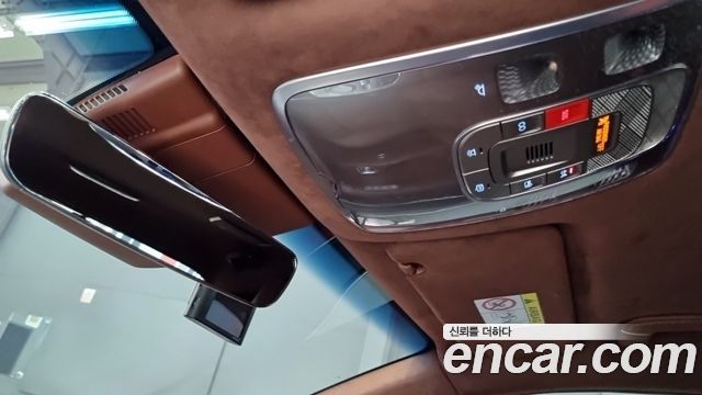 Genesis G90 2023 — photo 17