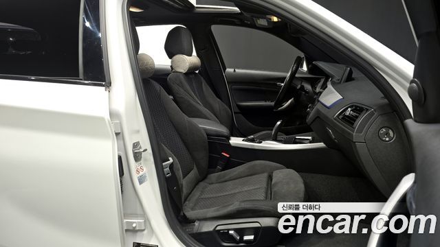BMW 1-Series 2018 — photo 10