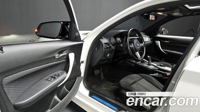 BMW 1-Series 2018 — photo 11