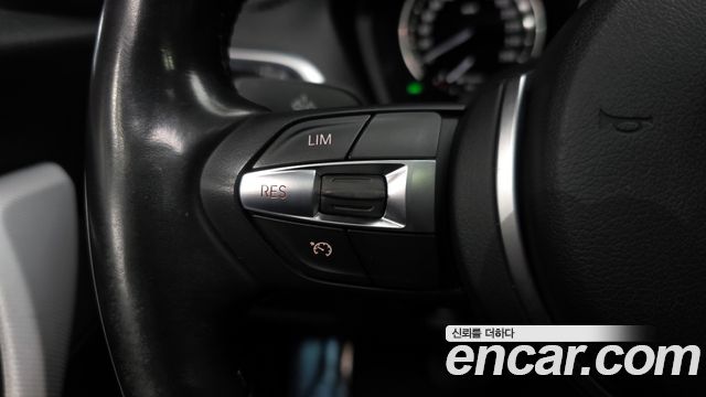 BMW 1-Series 2018 — photo 17