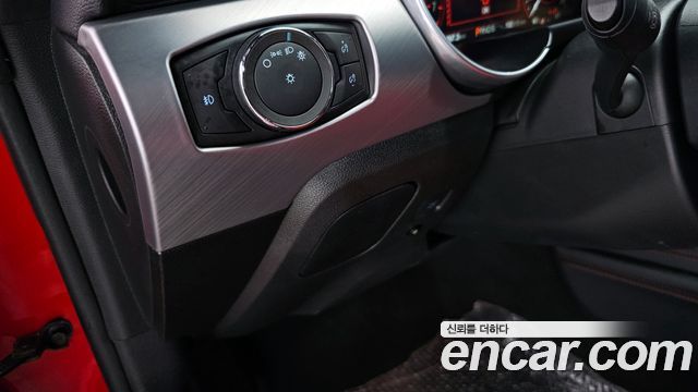 Ford Mustang 2023 — photo 18