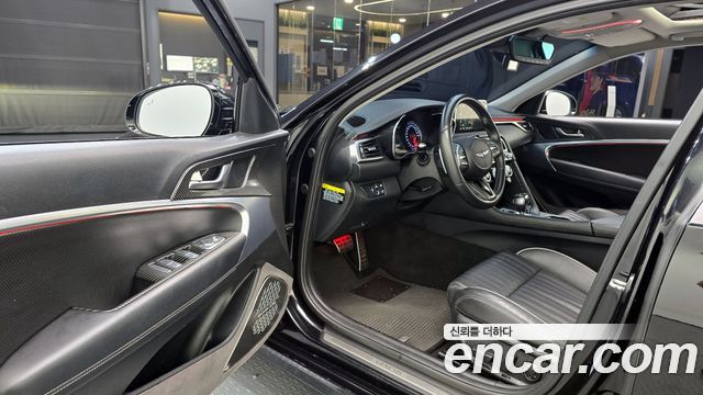 Genesis G70 2020 — photo 11